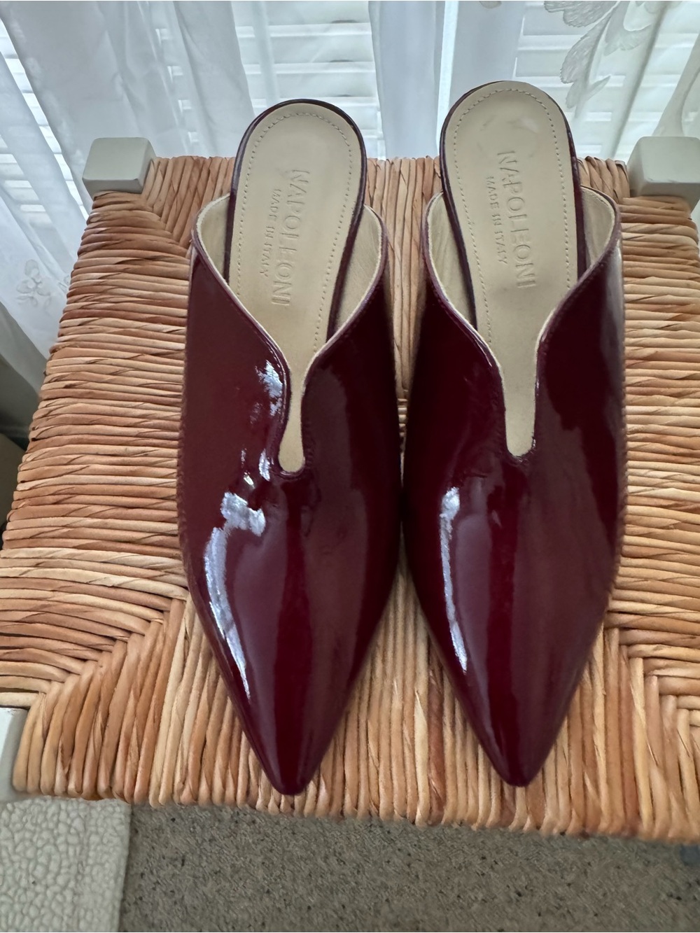 NWT Made in Italy Burgundy Patent Leather Pointed Mule